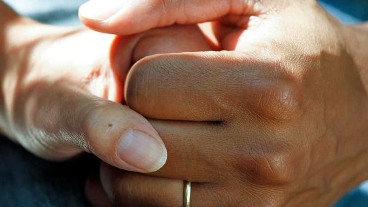 i-symvoli-tis-ethnikis-asfalistikis-sto-dikaiwma-sti-lithi-cover